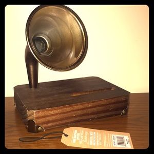 Wood smartphone amplifier